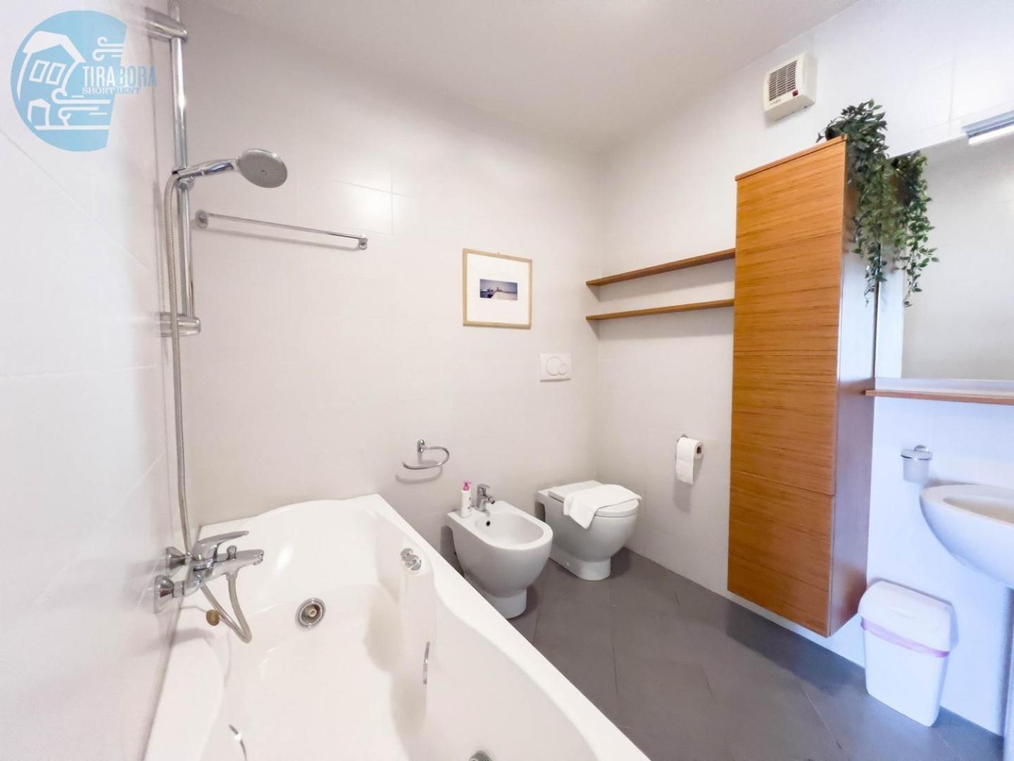Ferienwohnung Cattedrale 5 Tirabora Short Rent Triest Exterior foto