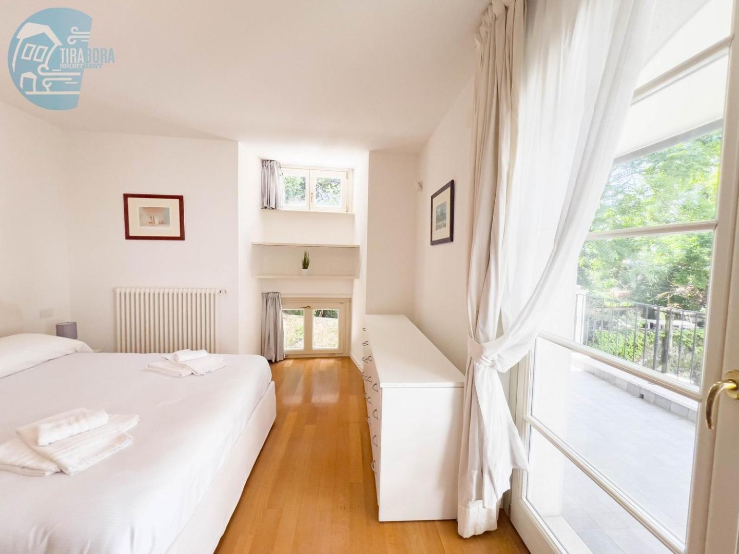 Ferienwohnung Cattedrale 5 Tirabora Short Rent Triest Exterior foto