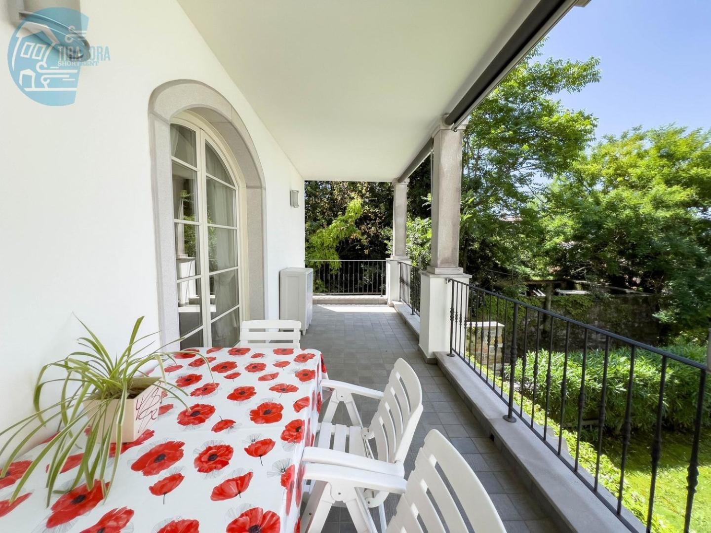 Ferienwohnung Cattedrale 5 Tirabora Short Rent Triest Exterior foto