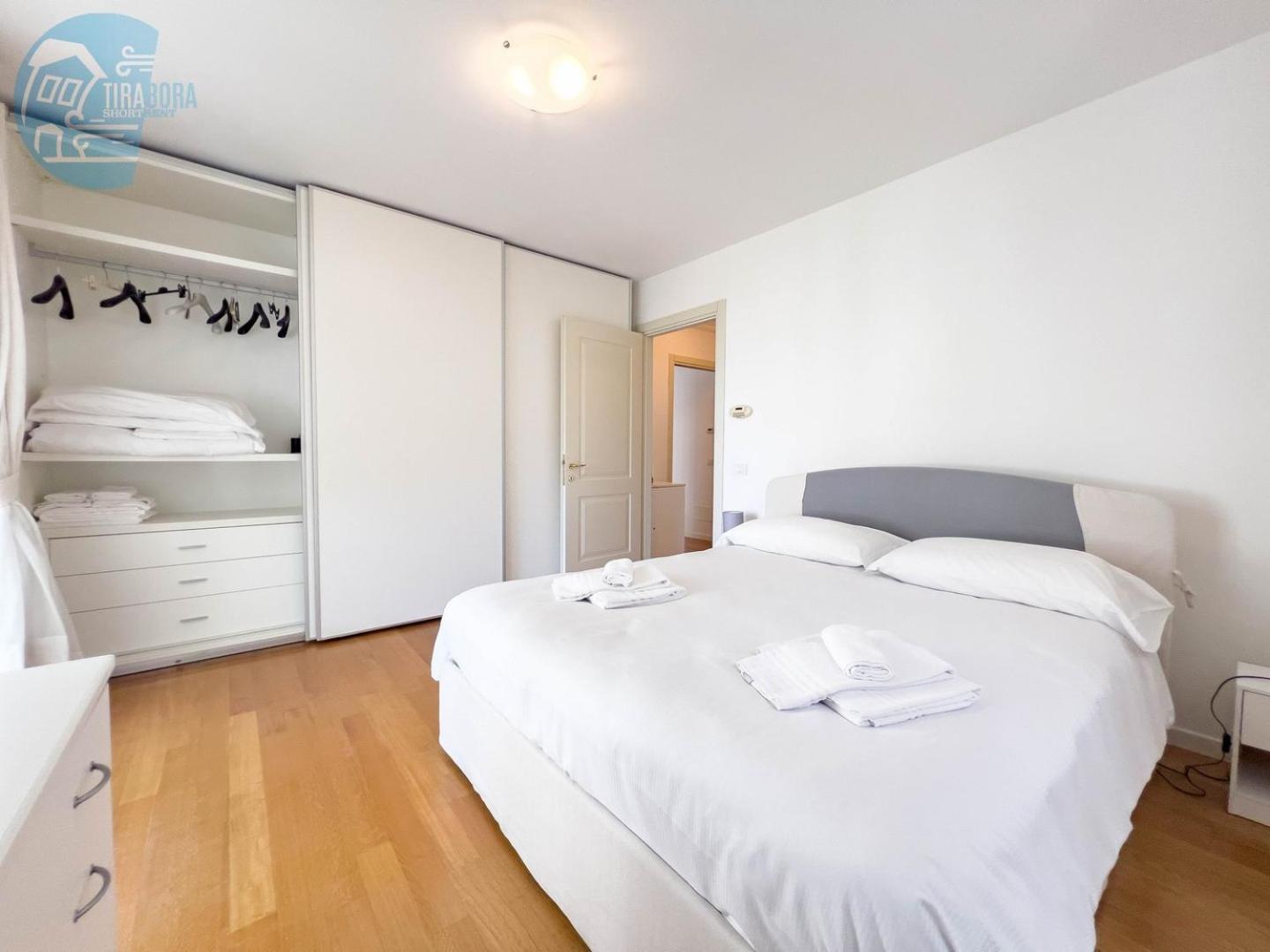 Ferienwohnung Cattedrale 5 Tirabora Short Rent Triest Exterior foto