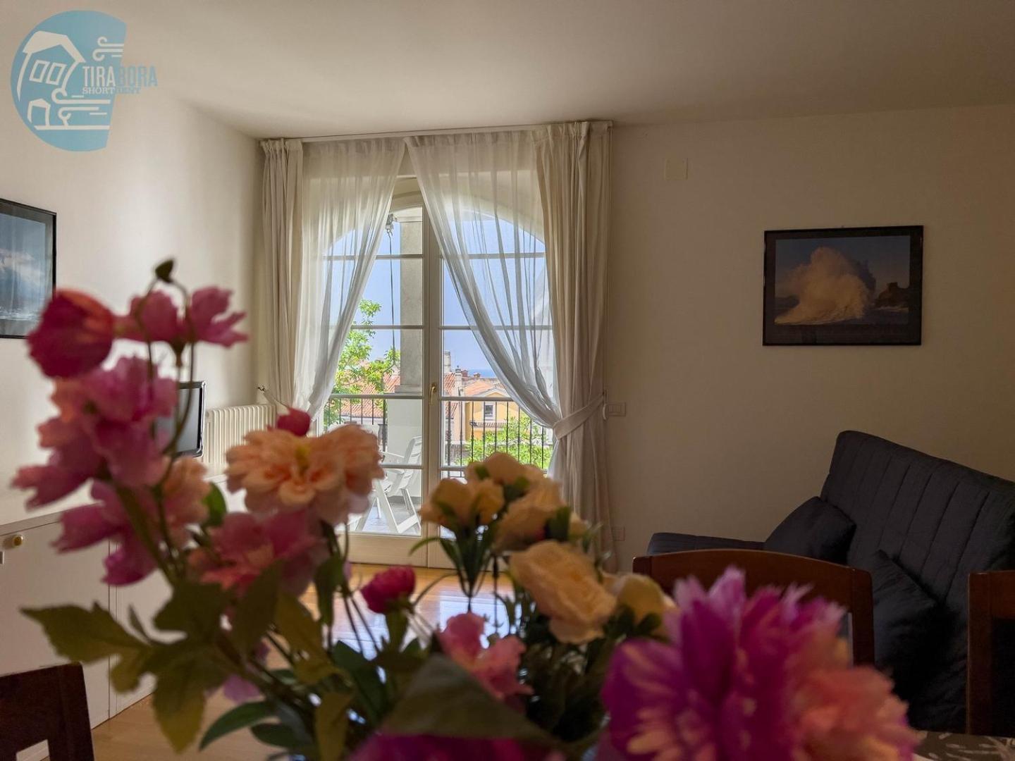 Ferienwohnung Cattedrale 5 Tirabora Short Rent Triest Exterior foto