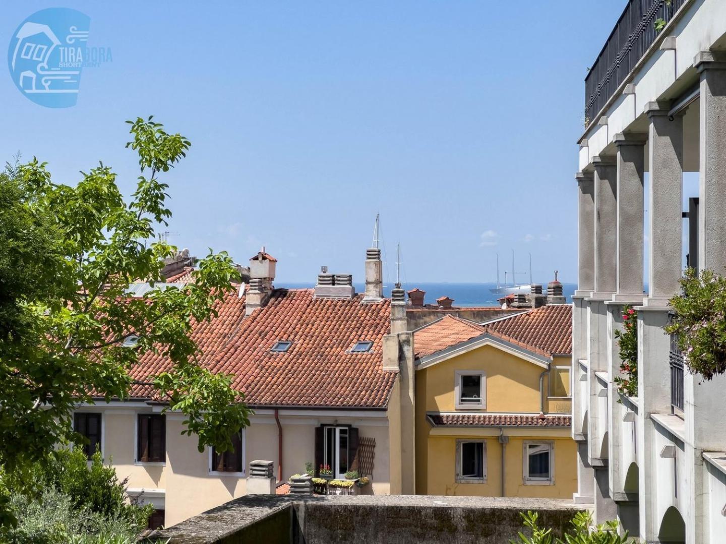 Ferienwohnung Cattedrale 5 Tirabora Short Rent Triest Exterior foto