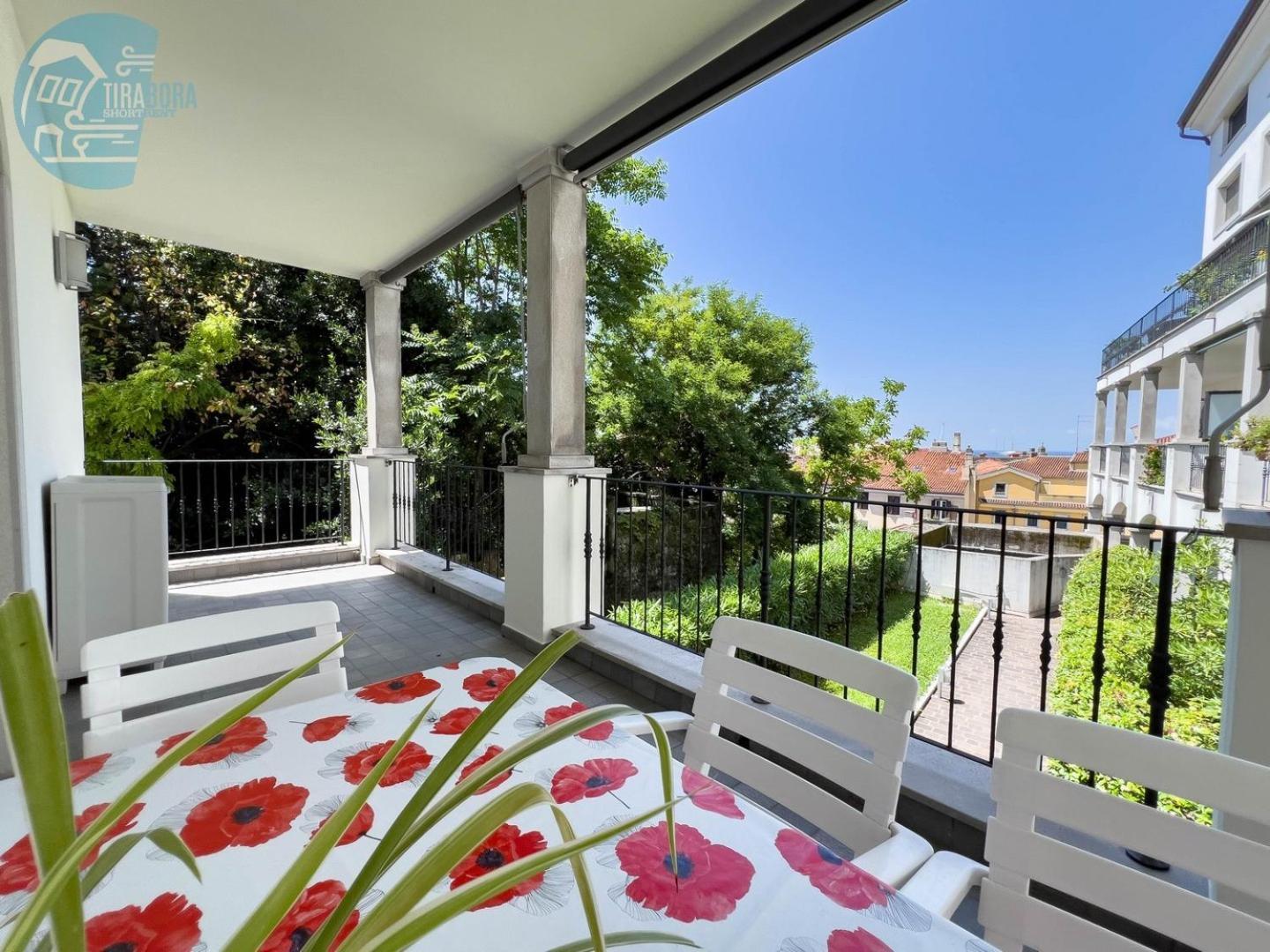 Ferienwohnung Cattedrale 5 Tirabora Short Rent Triest Exterior foto