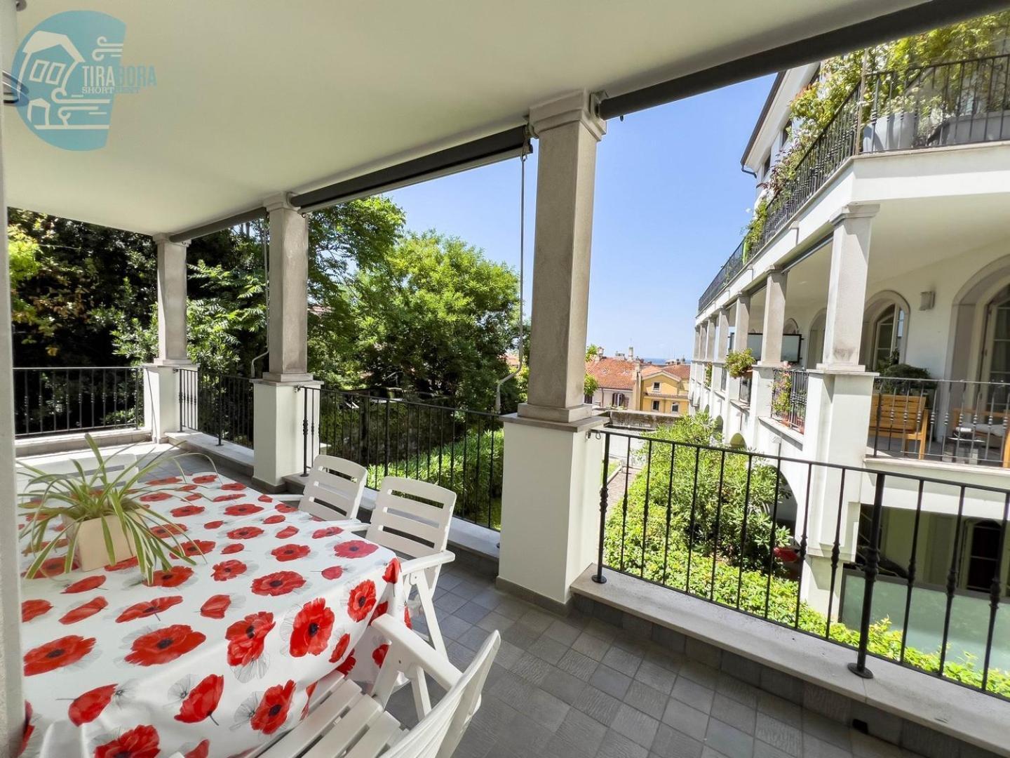 Ferienwohnung Cattedrale 5 Tirabora Short Rent Triest Exterior foto
