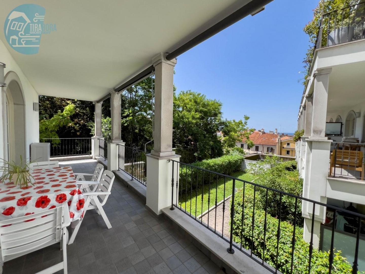 Ferienwohnung Cattedrale 5 Tirabora Short Rent Triest Exterior foto