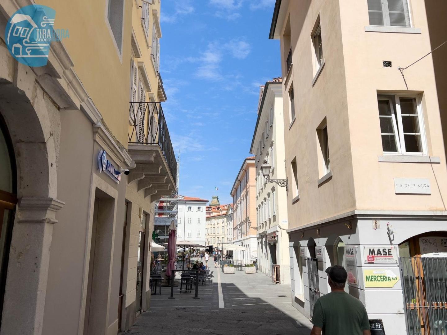Ferienwohnung Cattedrale 5 Tirabora Short Rent Triest Exterior foto